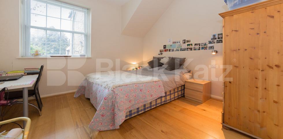 Private Garden  Milton Road, Acton Central